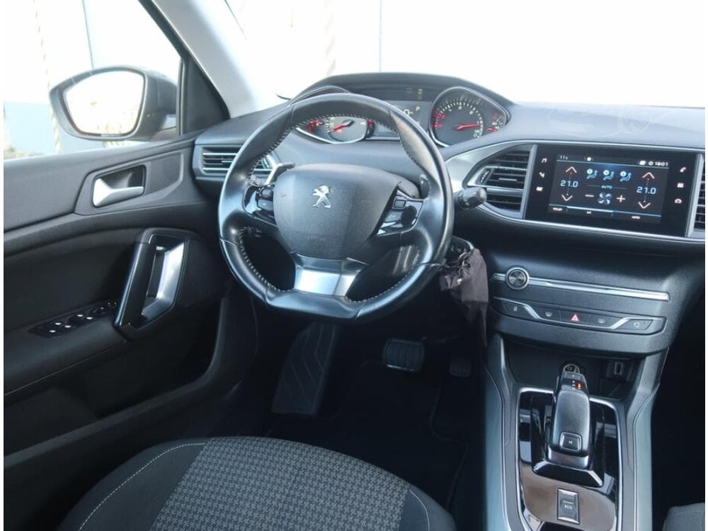 2019 Peugeot 308 - 7
