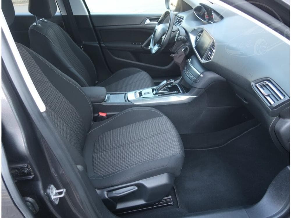 2019 Peugeot 308 - 9