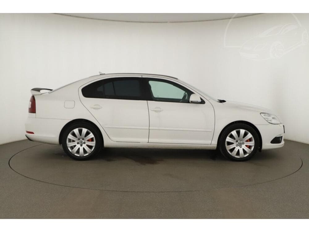 2011 Škoda OCTAVIA - 11