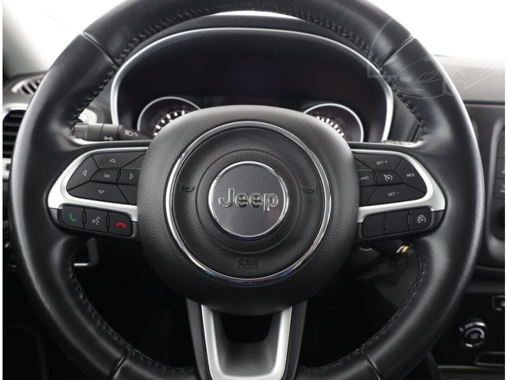 2018 Jeep COMPASS - 15