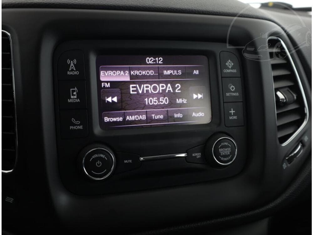 2018 Jeep COMPASS - 25