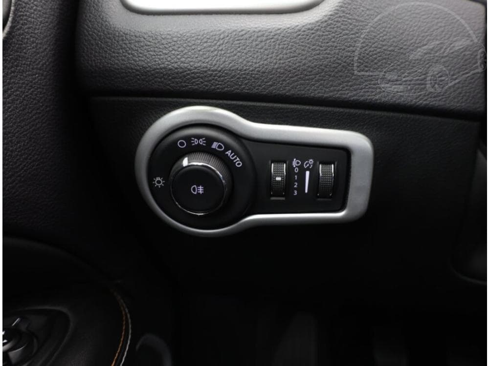 2018 Jeep COMPASS - 27