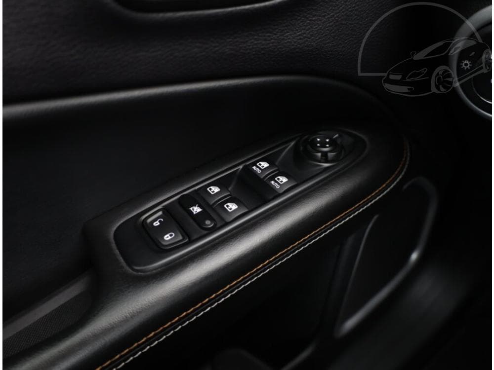 2018 Jeep COMPASS - 29