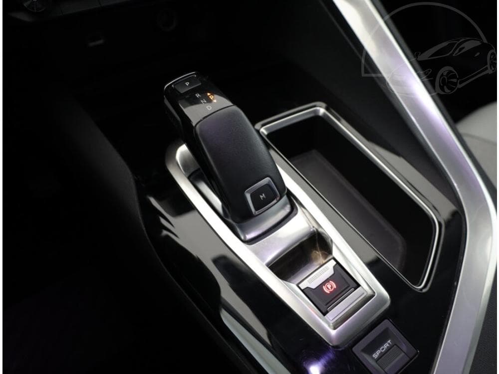 2018 Peugeot 3008 - 11