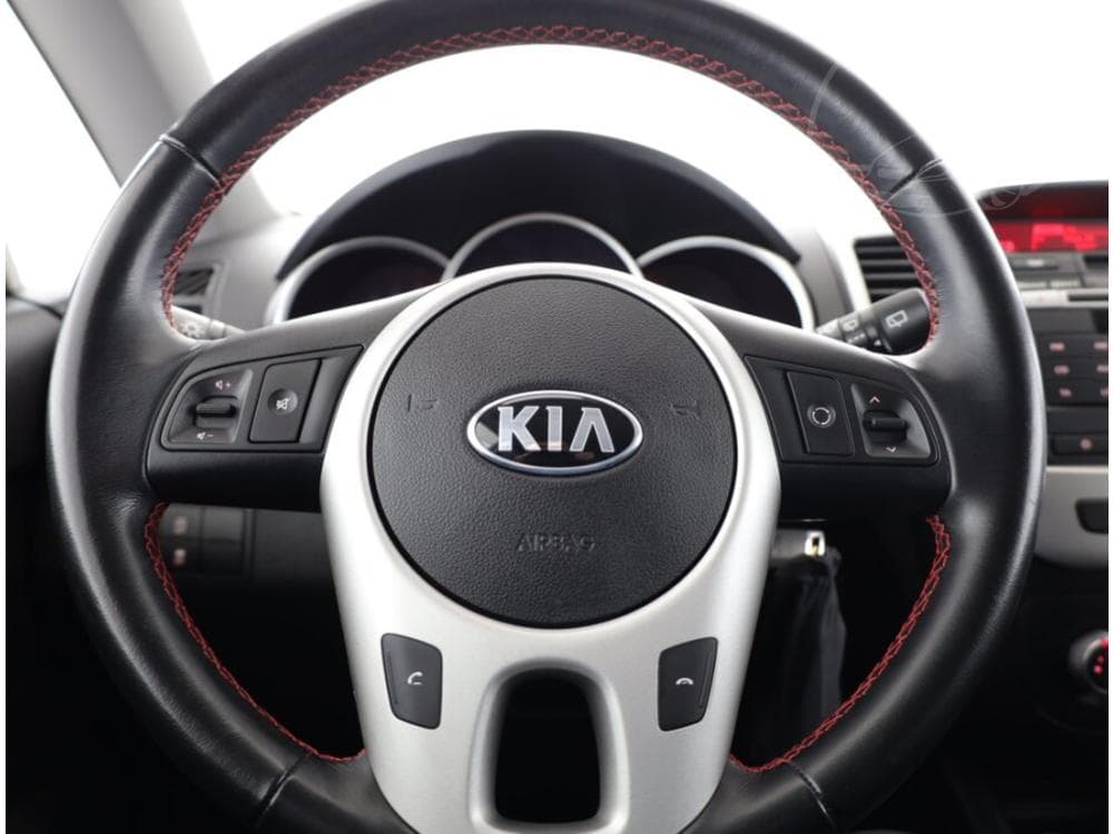 2019 Kia Venga - 8