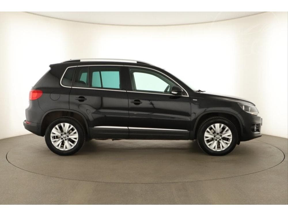 2013 Volkswagen Tiguan - 11