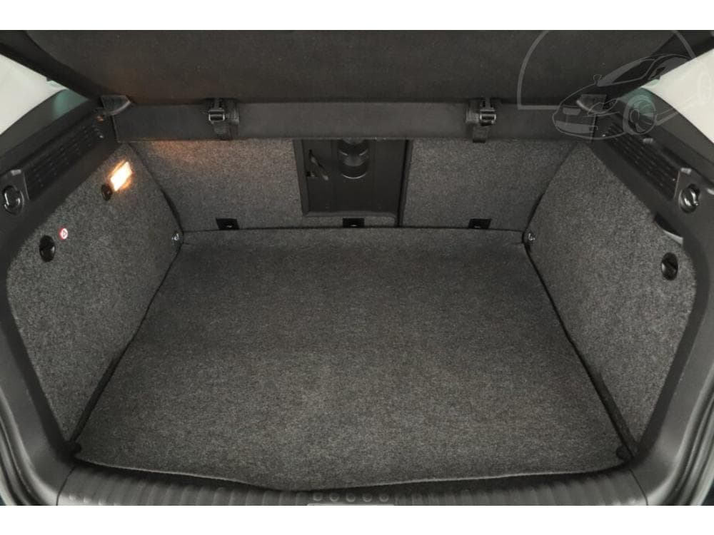 2013 Volkswagen Tiguan - 19