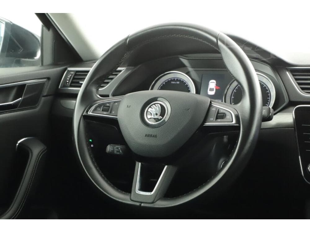 2019 Škoda SUPERB - 29