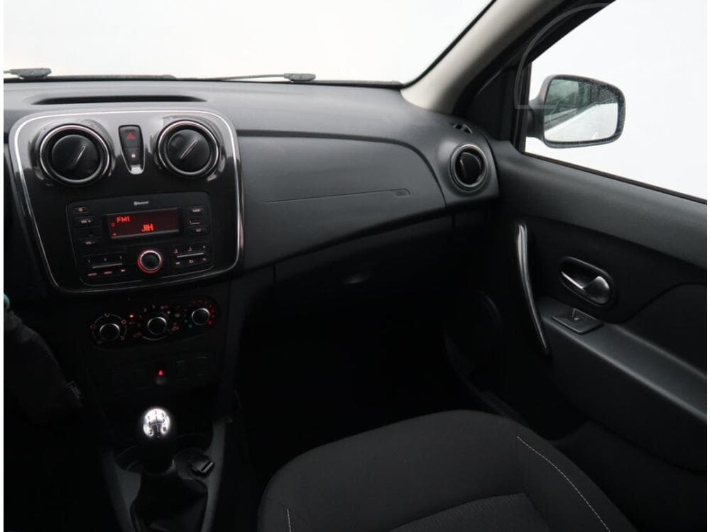 2019 Dacia LOGAN - 8