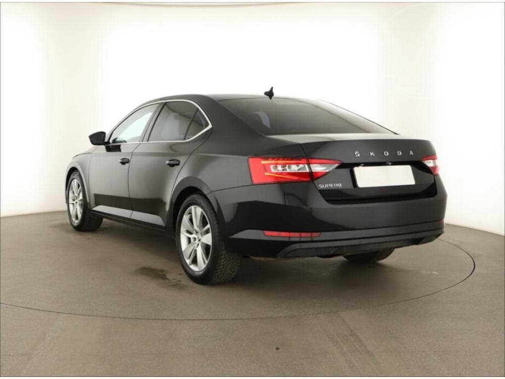 2019 Škoda SUPERB - 7