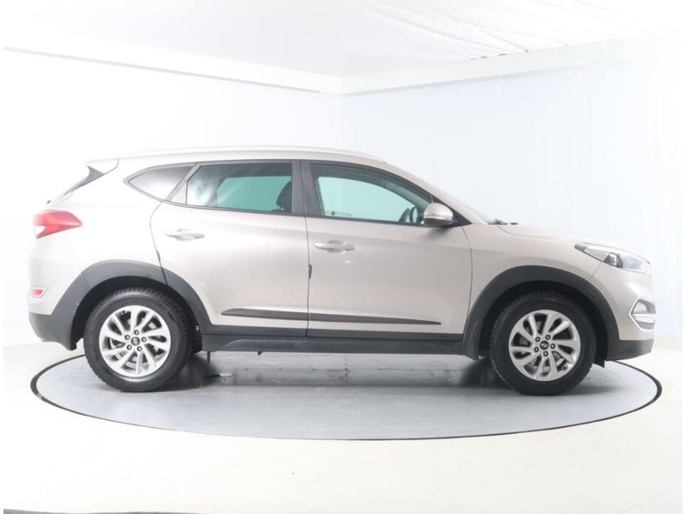2016 Hyundai TUCSON - 6