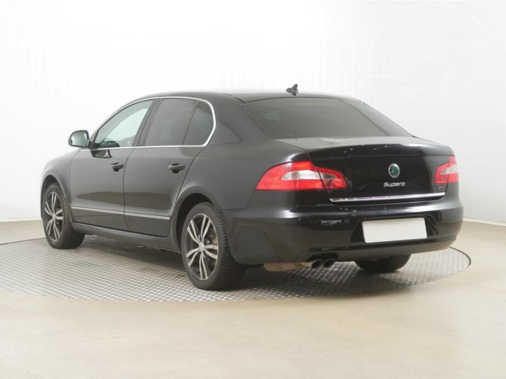 2011 Škoda SUPERB - 4