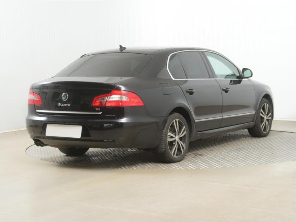 2011 Škoda SUPERB - 5