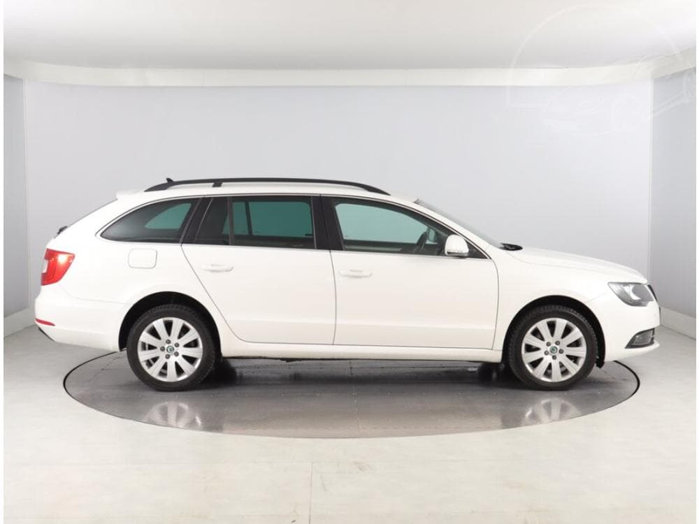 2013 Škoda SUPERB - 11