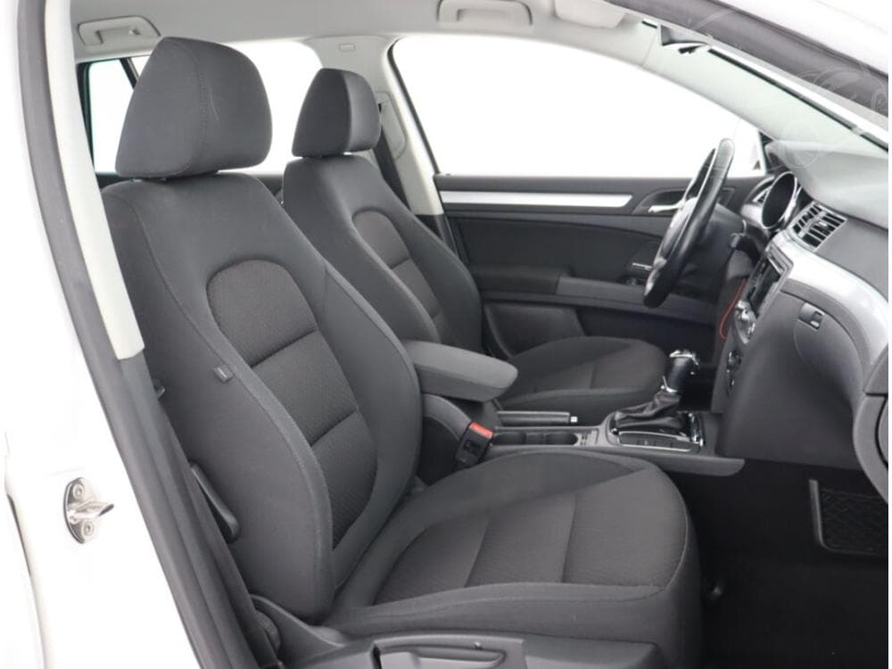 2013 Škoda SUPERB - 17