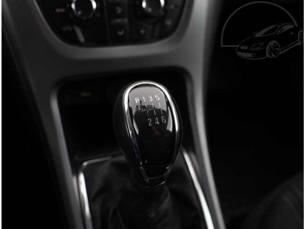 2015 Opel ASTRA - 12