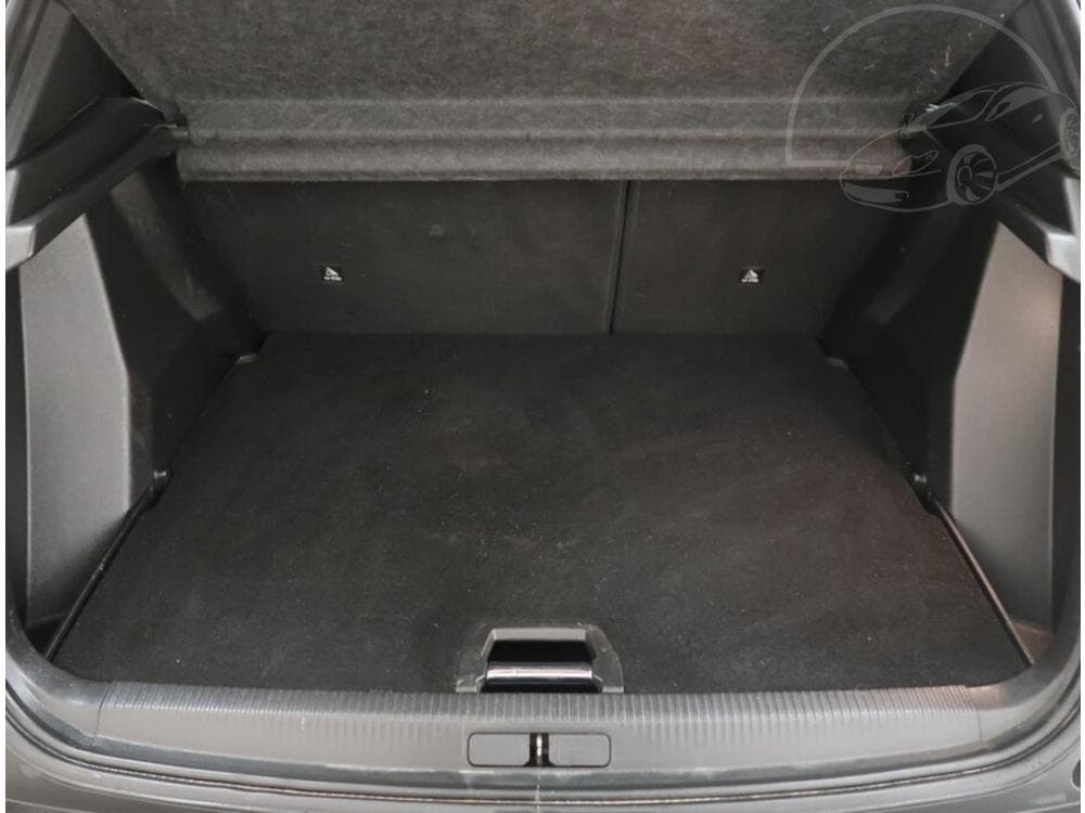 2020 Peugeot 2008 - 13