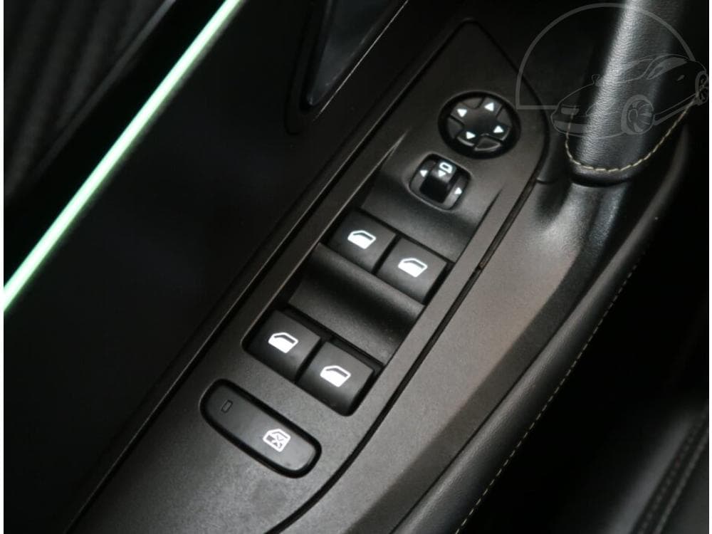 2020 Peugeot 2008 - 14