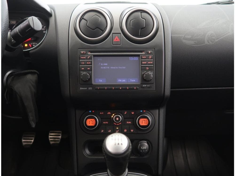 2010 Nissan QASHQAI - 12