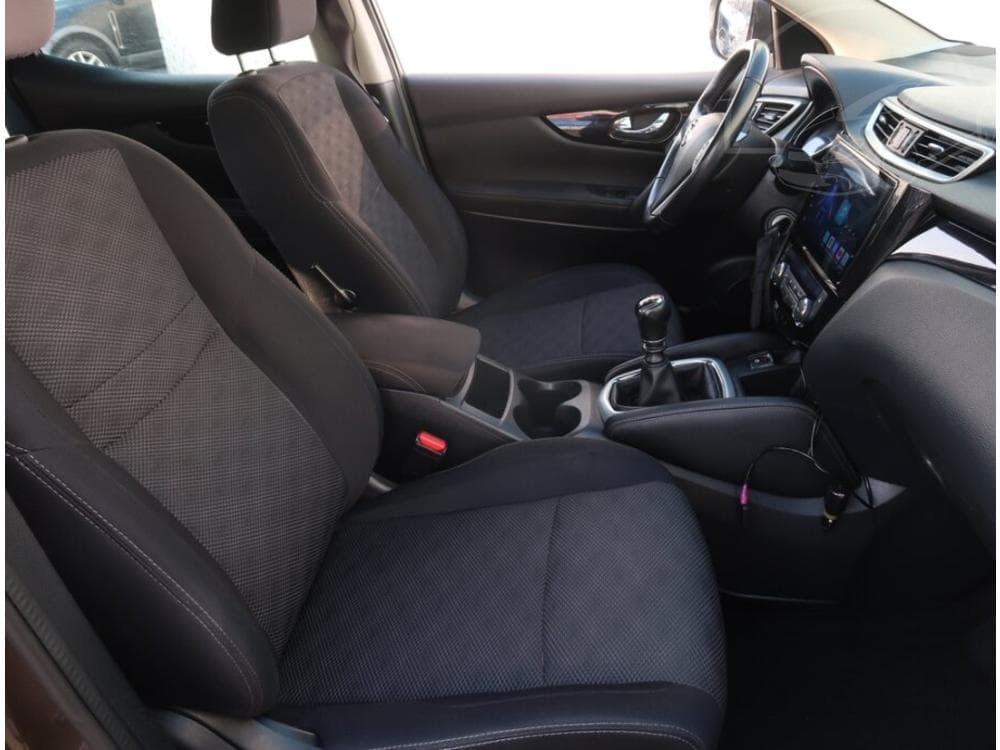 2017 Nissan Qashqai - 9