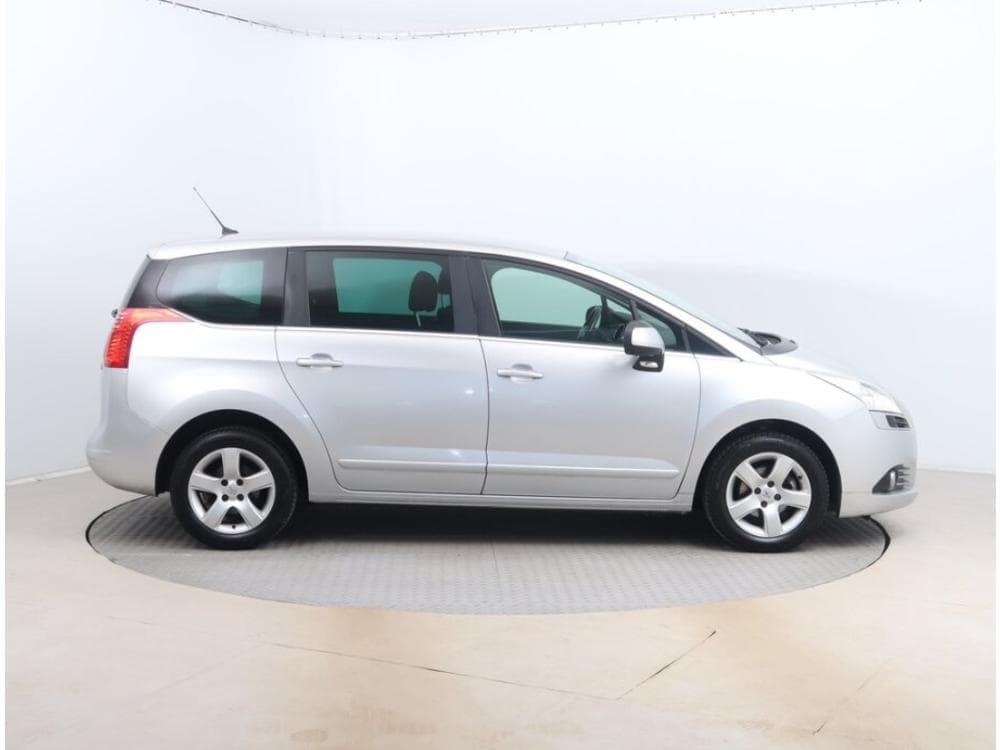 2013 Peugeot 5008 - 11