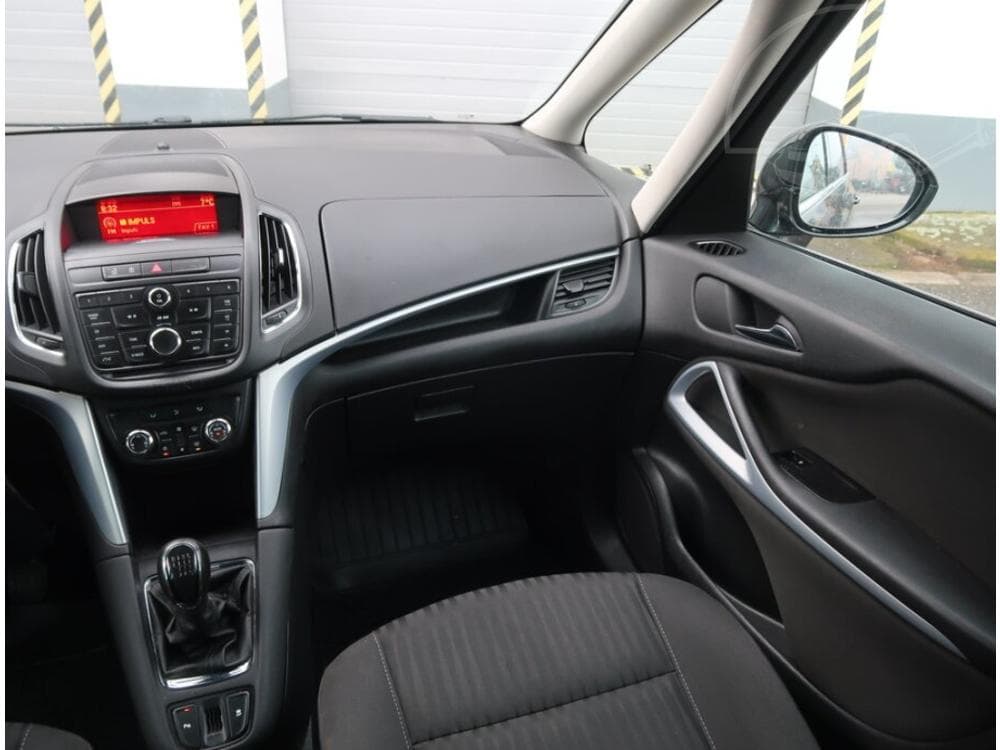 2012 Opel ZAFIRA - 8