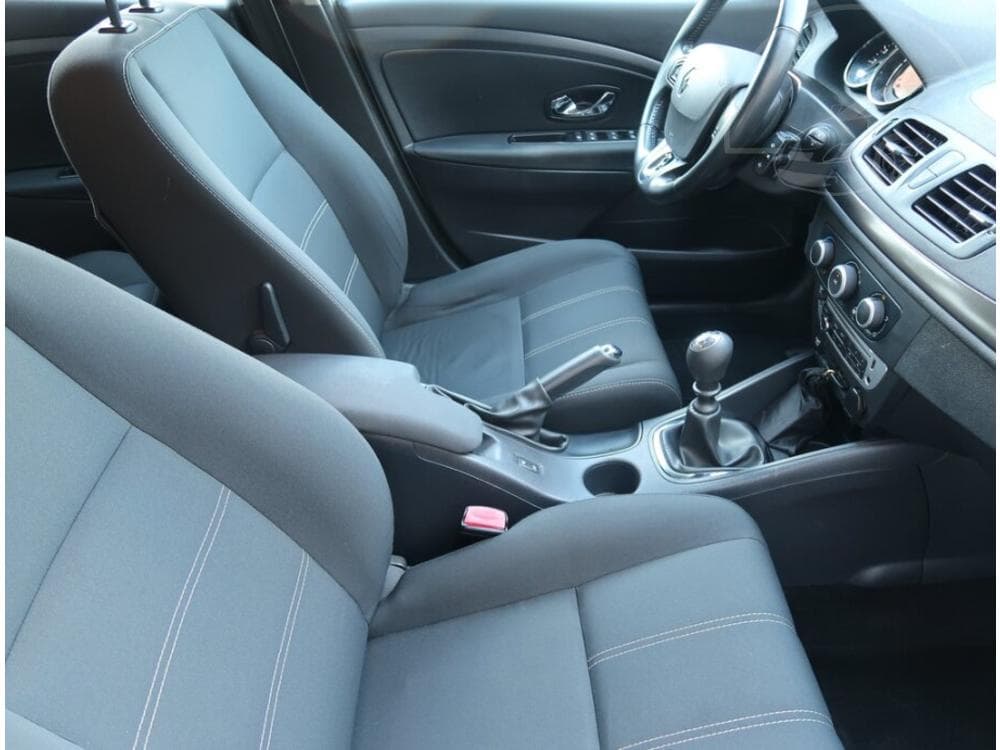 2015 Renault MEGANE - 9