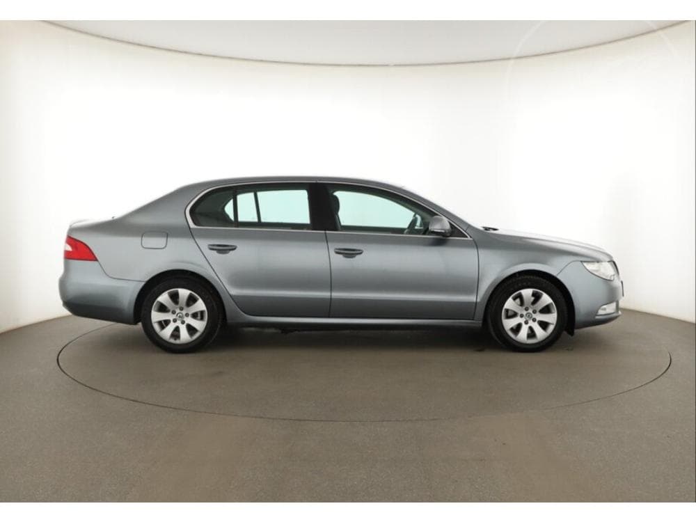 2012 Škoda SUPERB - 6