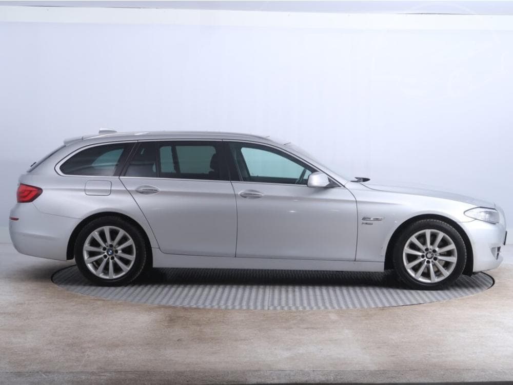 2012 BMW 5-Series - 11