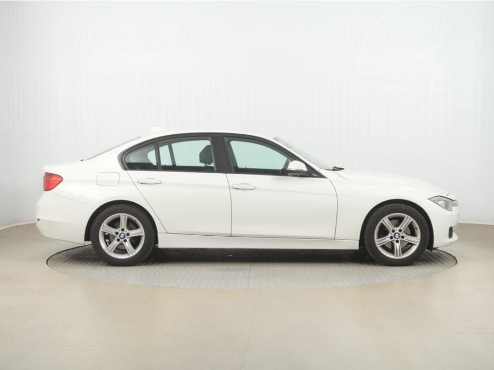 2012 BMW 3-Series - 6