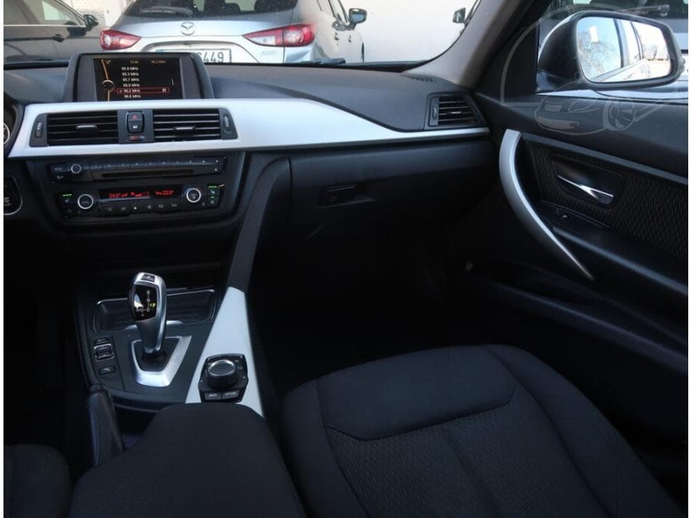 2012 BMW 3-Series - 8