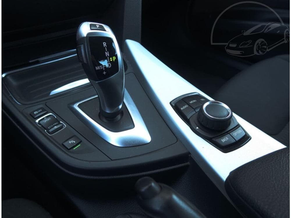 2012 BMW 3-Series - 13