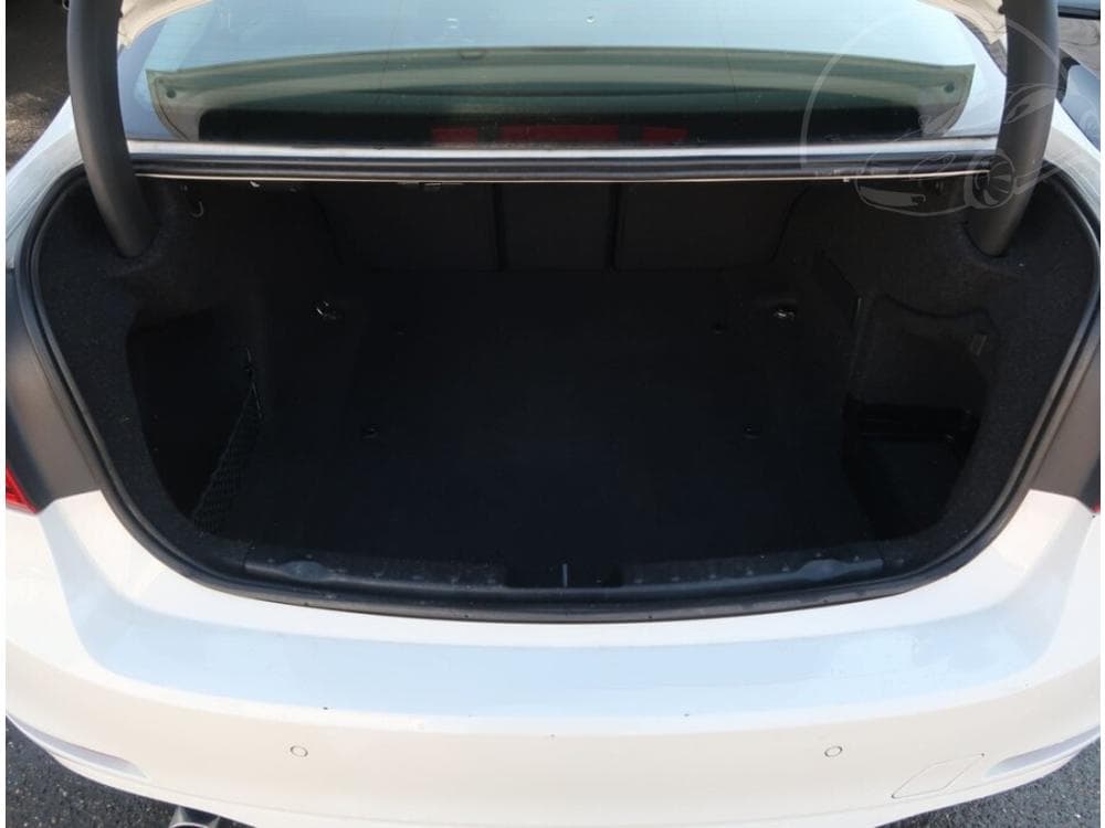 2012 BMW 3-Series - 14