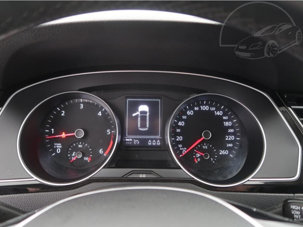 2015 Volkswagen PASSAT - 11