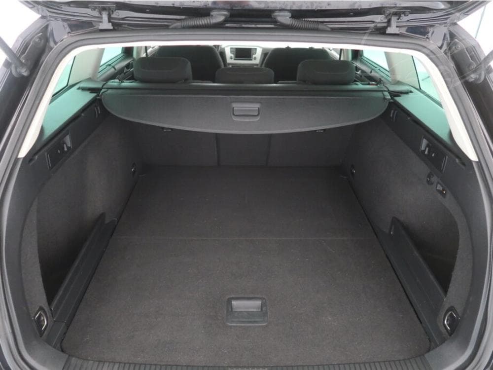 2015 Volkswagen PASSAT - 13