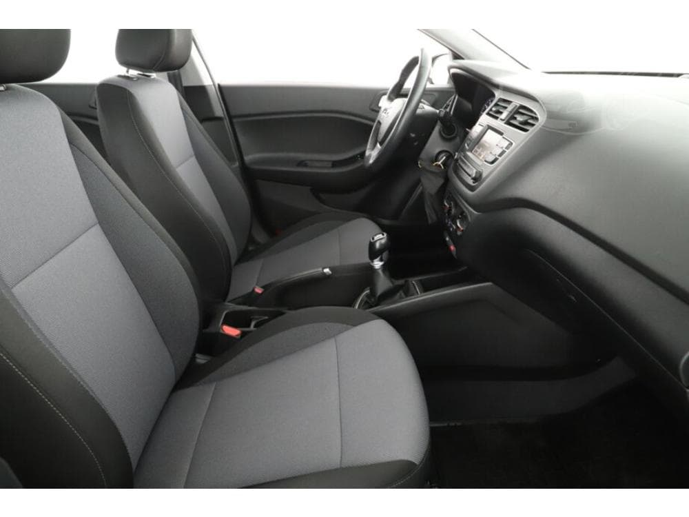 2020 Hyundai I20 - 7