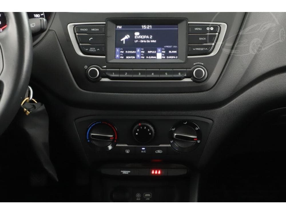 2020 Hyundai I20 - 9