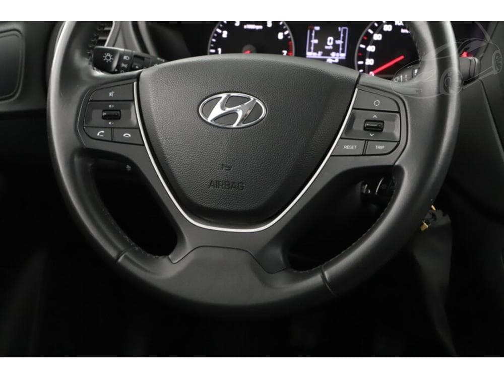 2020 Hyundai I20 - 11