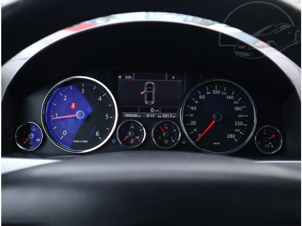 2008 Volkswagen Touareg - 8