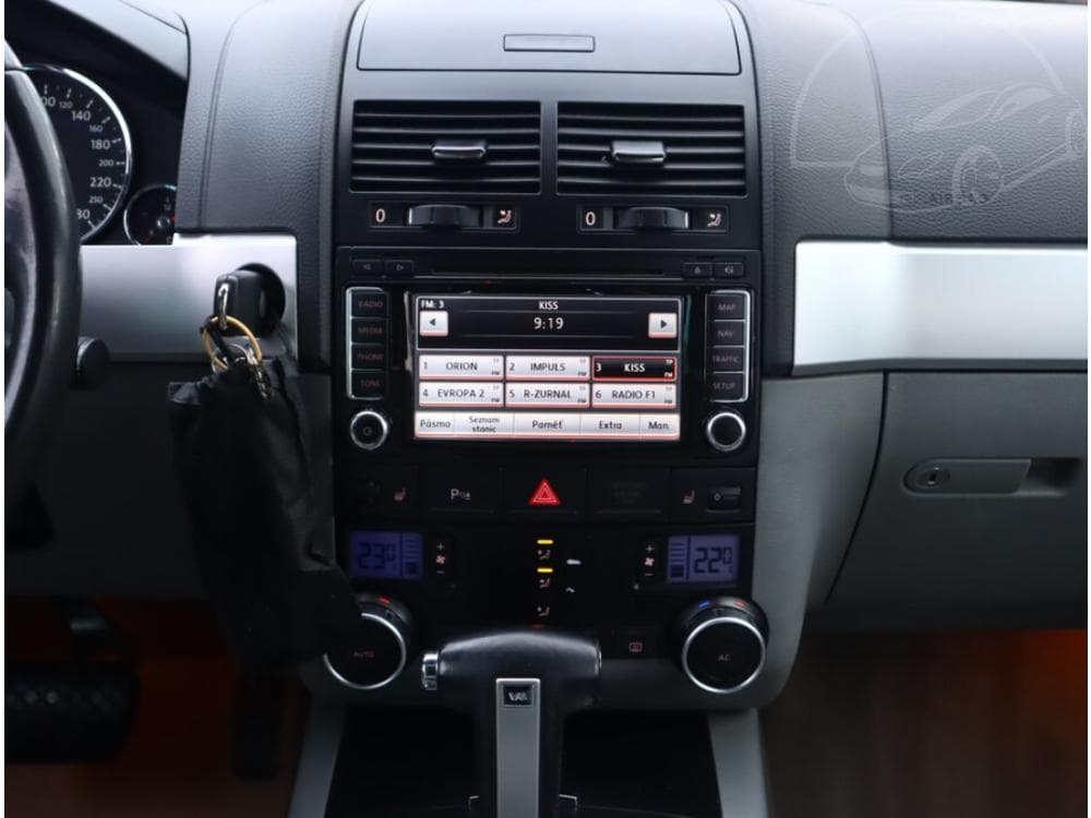 2008 Volkswagen Touareg - 9