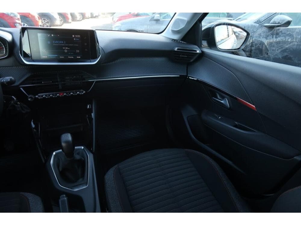 2022 Peugeot 208 - 8