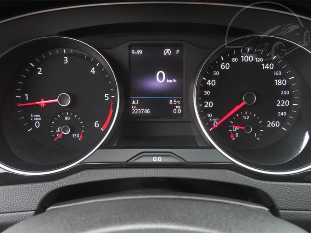 2017 Volkswagen Passat - 11