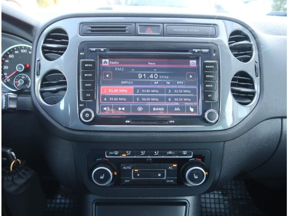 2012 Volkswagen TIGUAN - 12