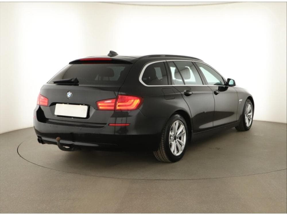 2011 BMW 5-Series - 5