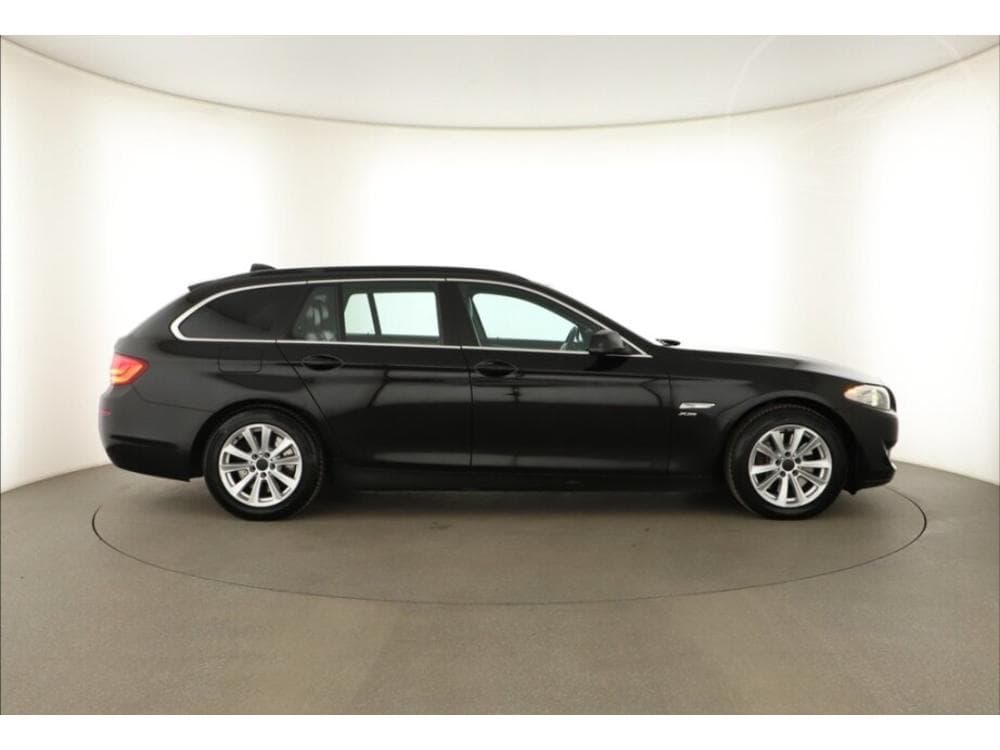 2011 BMW 5-Series - 6