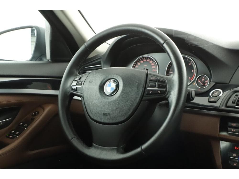 2011 BMW 5-Series - 14