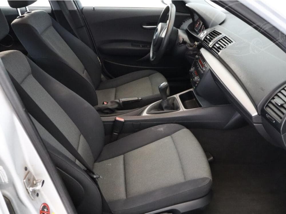 2005 BMW 1-Series - 19