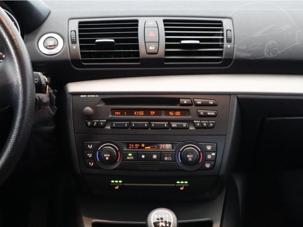 2005 BMW 1-Series - 28