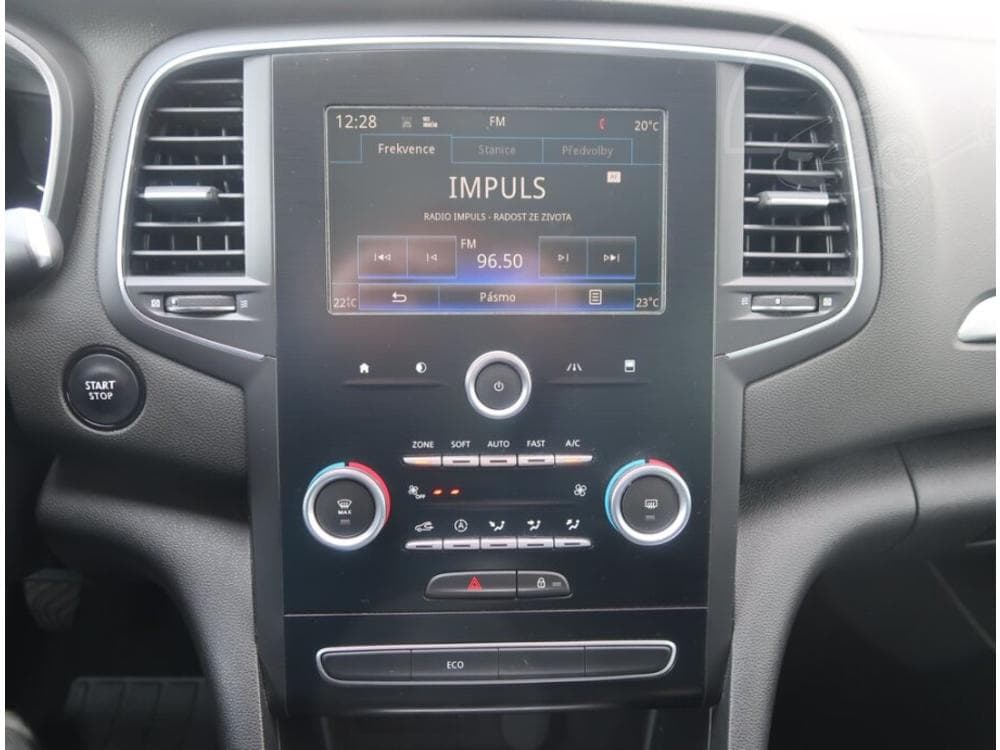 2016 Renault Megane - 12