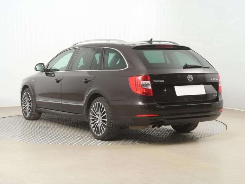 2014 Škoda SUPERB - 4